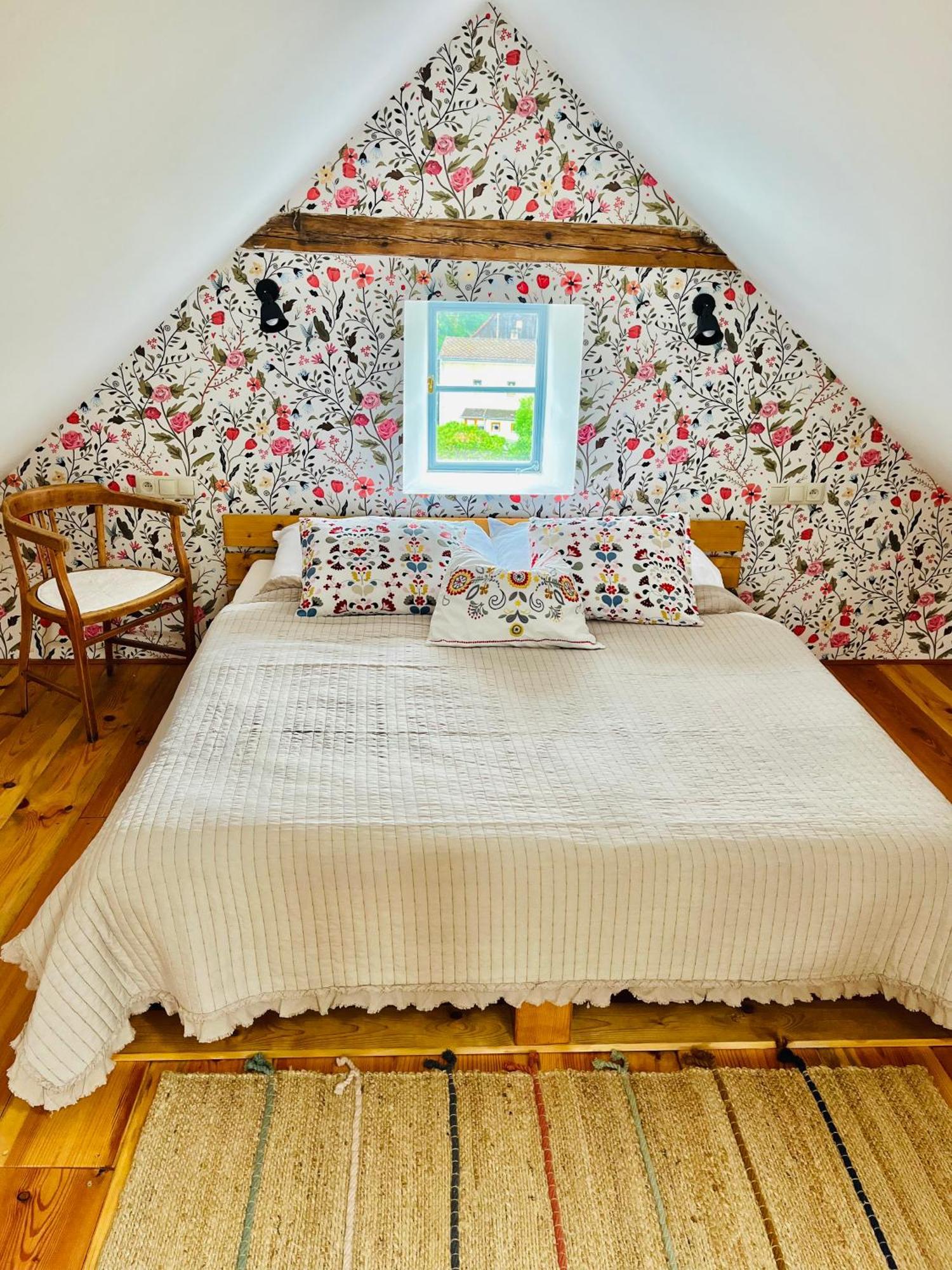 Na Nebi 187 Aparthotel Bečov nad Teplou Екстериор снимка