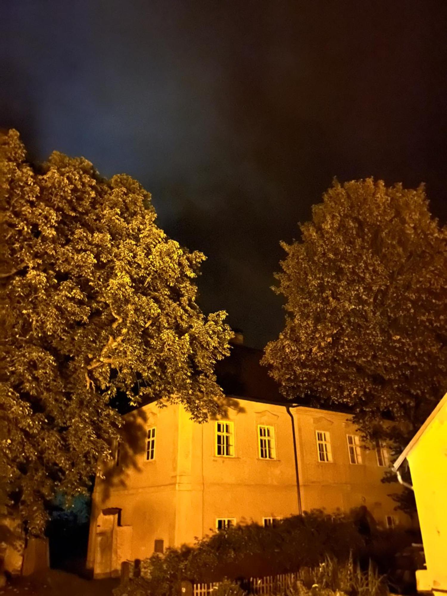 Na Nebi 187 Aparthotel Bečov nad Teplou Екстериор снимка