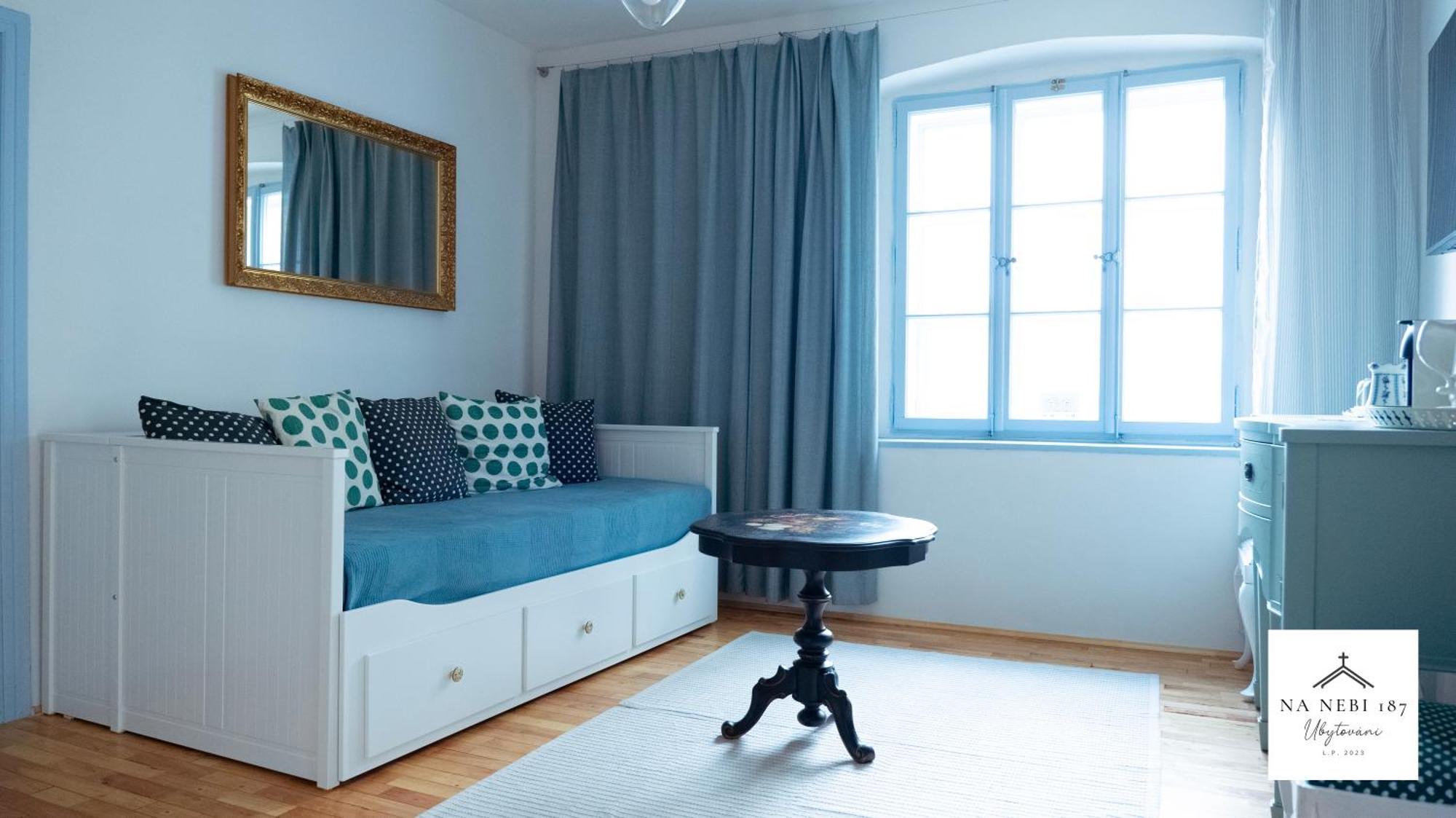 Na Nebi 187 Aparthotel Bečov nad Teplou Екстериор снимка